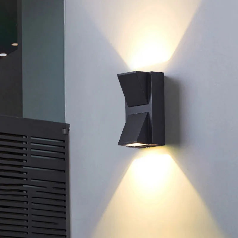Elegantní venkovní nástěnné LED světlo s energeticky úsporným výkonem 6 W | elesira