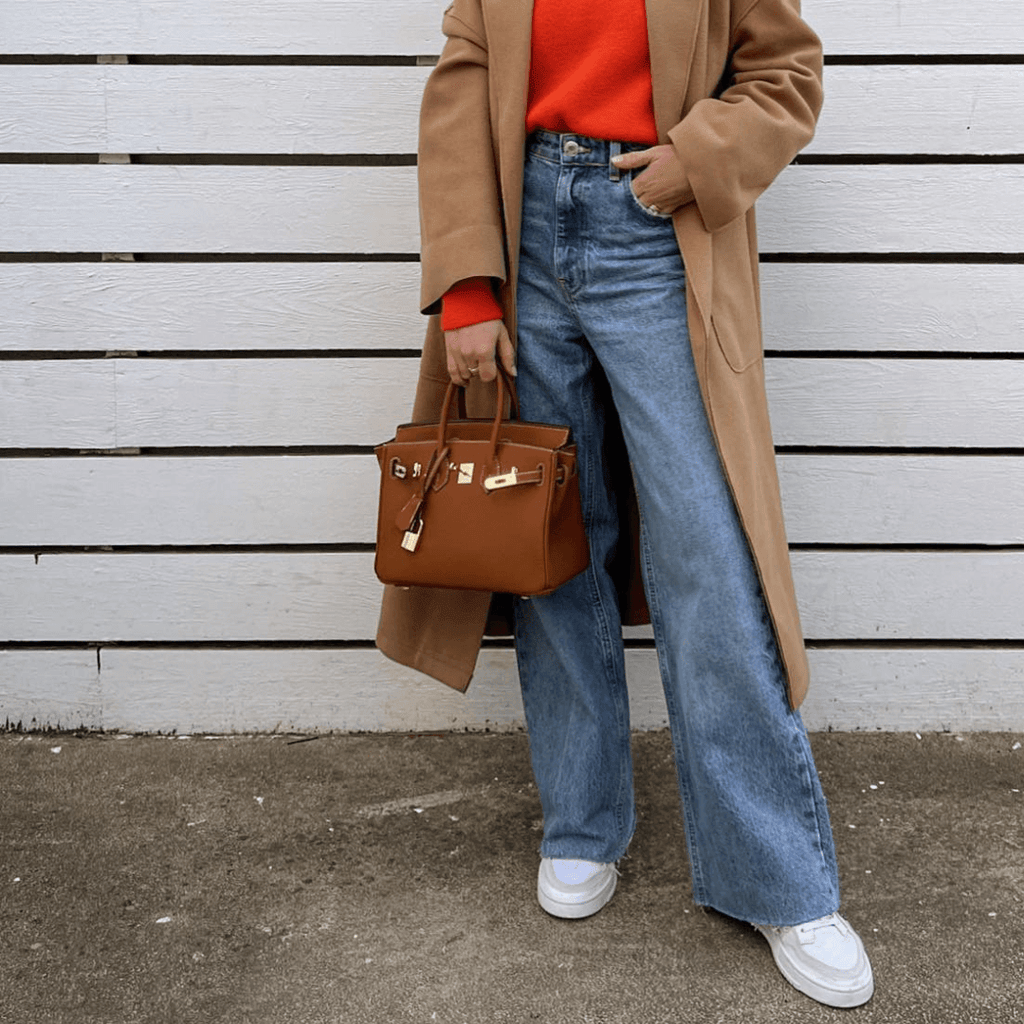 Elegante Ledertasche mit verstellbarem Riemen und großzügigem Stauraum | elesira