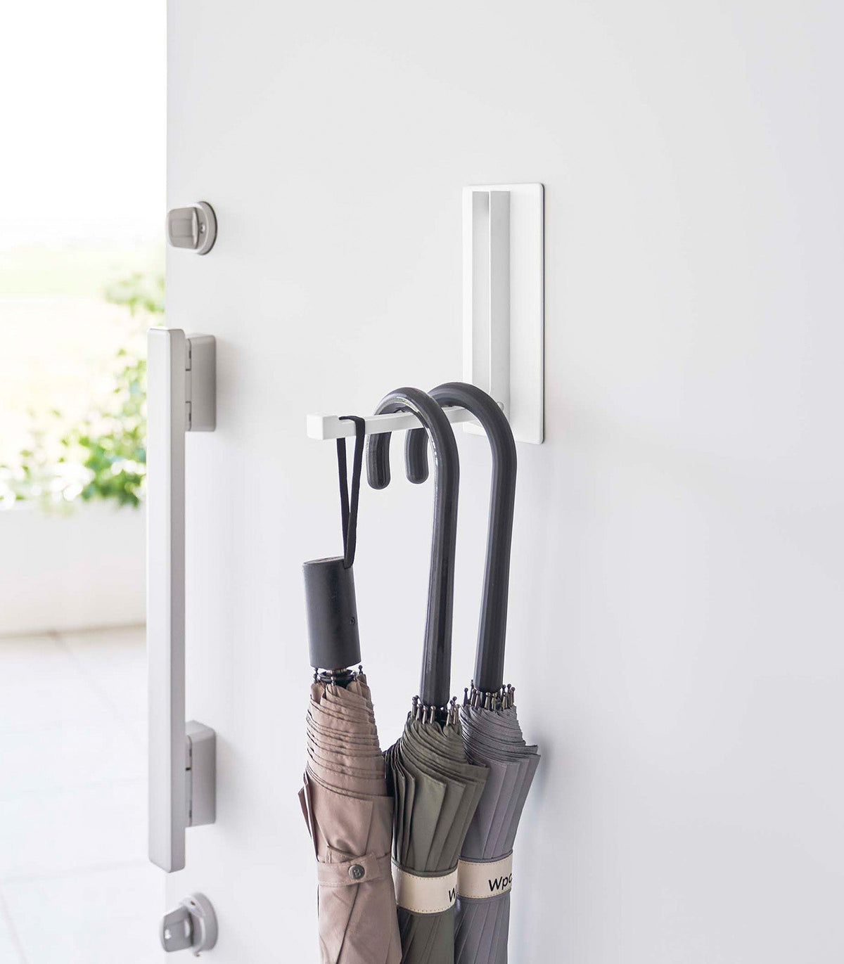 Pladsbesparende sammenfoldelig krog med magnetisk design | elesira