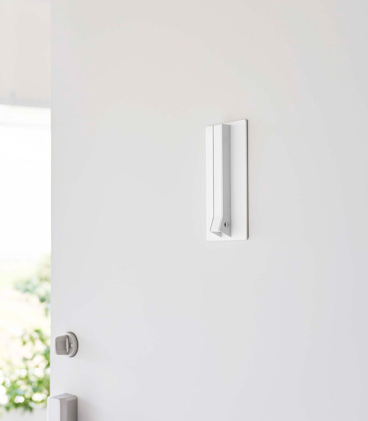 Pladsbesparende sammenfoldelig krog med magnetisk design | elesira
