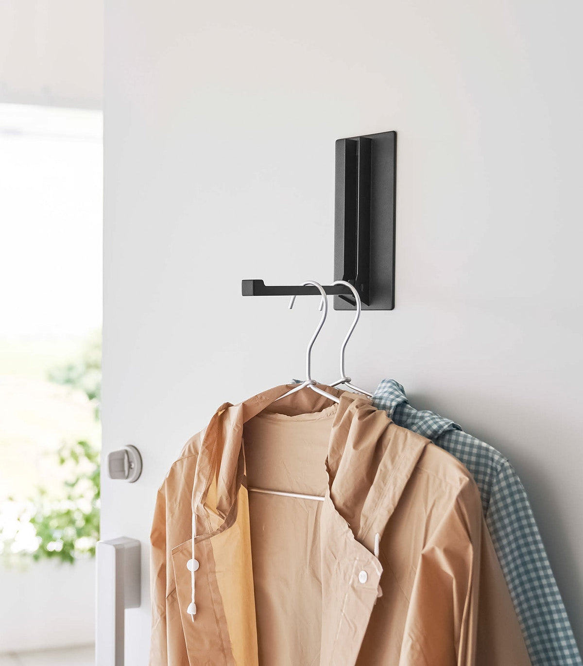 Pladsbesparende sammenfoldelig krog med magnetisk design | elesira