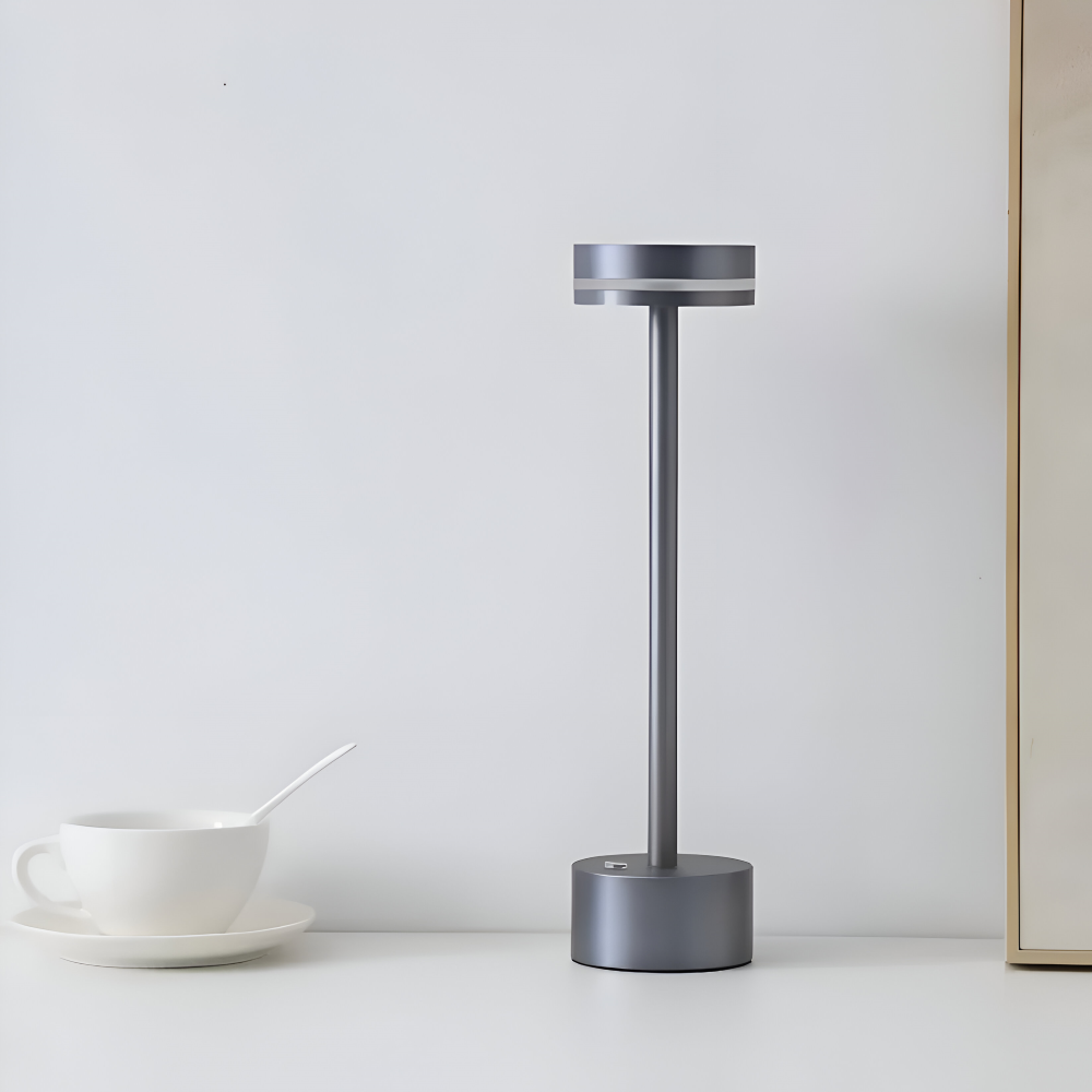 LumaTouch | Genopladelig bordlampe med touchaktivering og dæmpbar LED | elesira