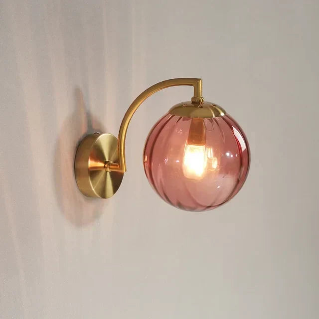 Applique murale moderne en verre LumaNova pour un éclairage élégant de la maison | elesira