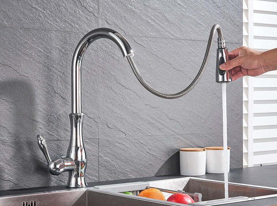 Sleek Pull-Down Kitchen Faucet with Reachable Spray Head | elesira