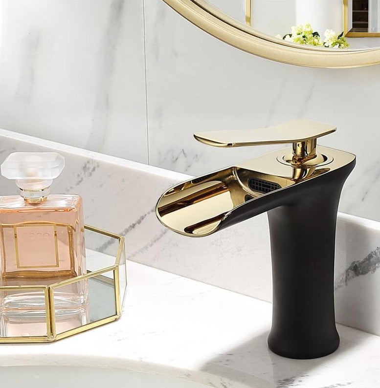 Sleek Waterfall Faucet for a Stylish Bathroom Upgrade | elesira