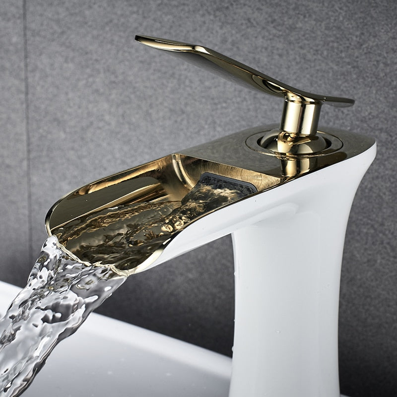 Sleek Waterfall Faucet for a Stylish Bathroom Upgrade | elesira