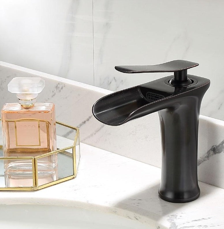 Sleek Waterfall Faucet for a Stylish Bathroom Upgrade | elesira