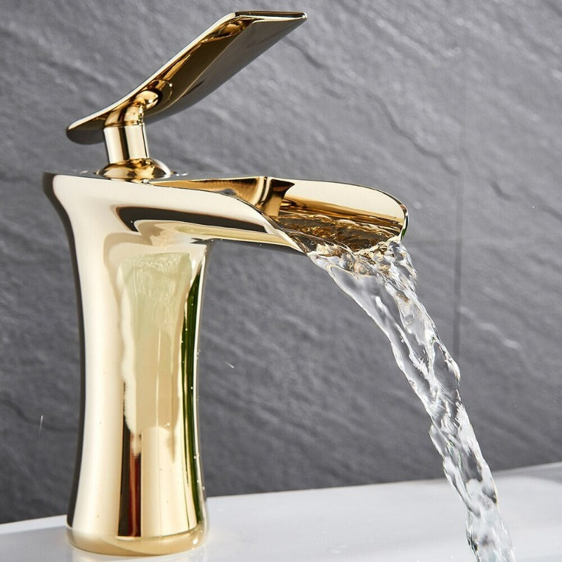 Sleek Waterfall Faucet for a Stylish Bathroom Upgrade | elesira