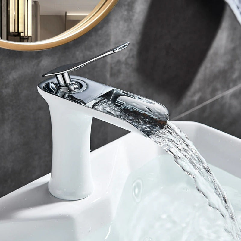 Sleek Waterfall Faucet for a Stylish Bathroom Upgrade | elesira