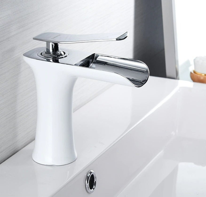 Sleek Waterfall Faucet for a Stylish Bathroom Upgrade | elesira