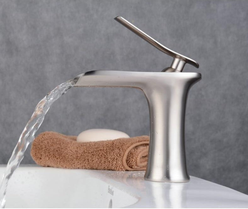 Sleek Waterfall Faucet for a Stylish Bathroom Upgrade | elesira