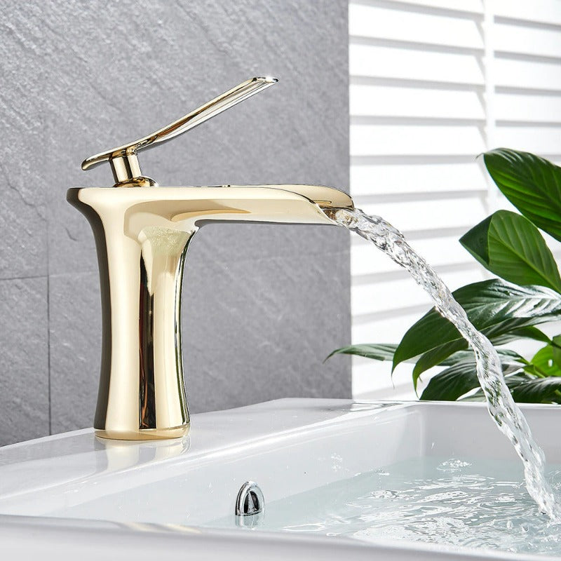 Sleek Waterfall Faucet for a Stylish Bathroom Upgrade | elesira