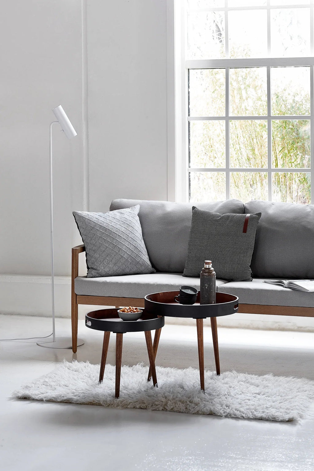 Lumaire | Contemporary White Floor Lamp With Adjustable Head — Minimalist Standing Lamp For Living Room | elesira