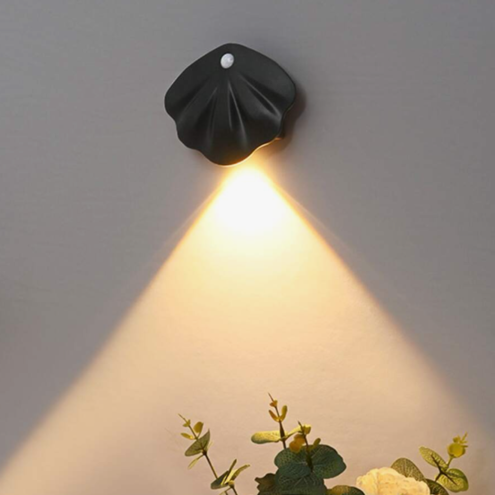Lampe LED intelligente à détection de mouvement - rechargeable et polyvalente | elesira