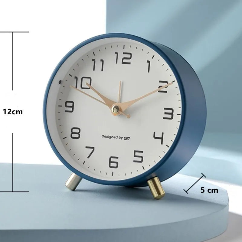 Elegante reloj nórdico silencioso para espacios sofisticados | elesira