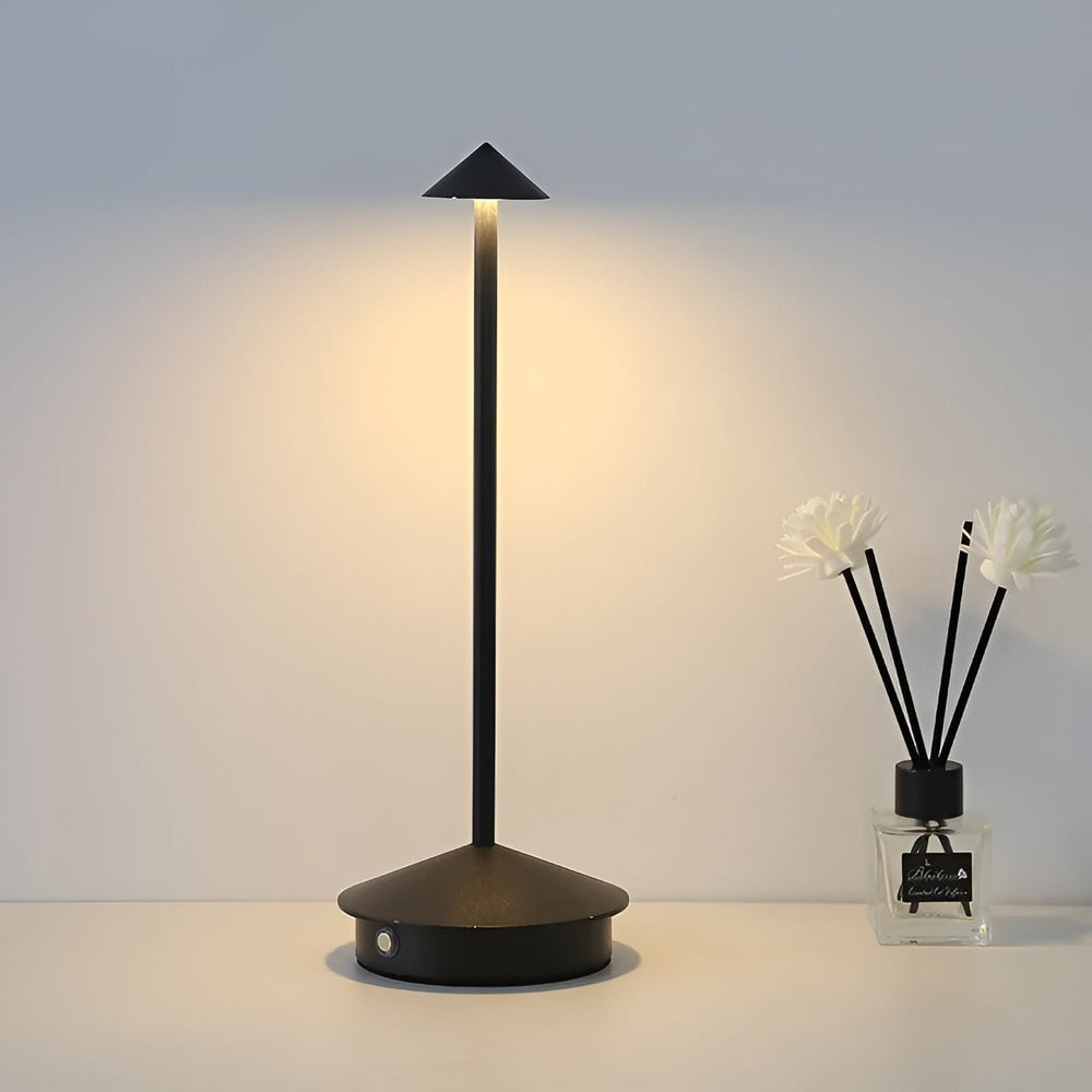 LumaVibe | 当代风格房间适用的可充电 LED 触控灯 | elesira