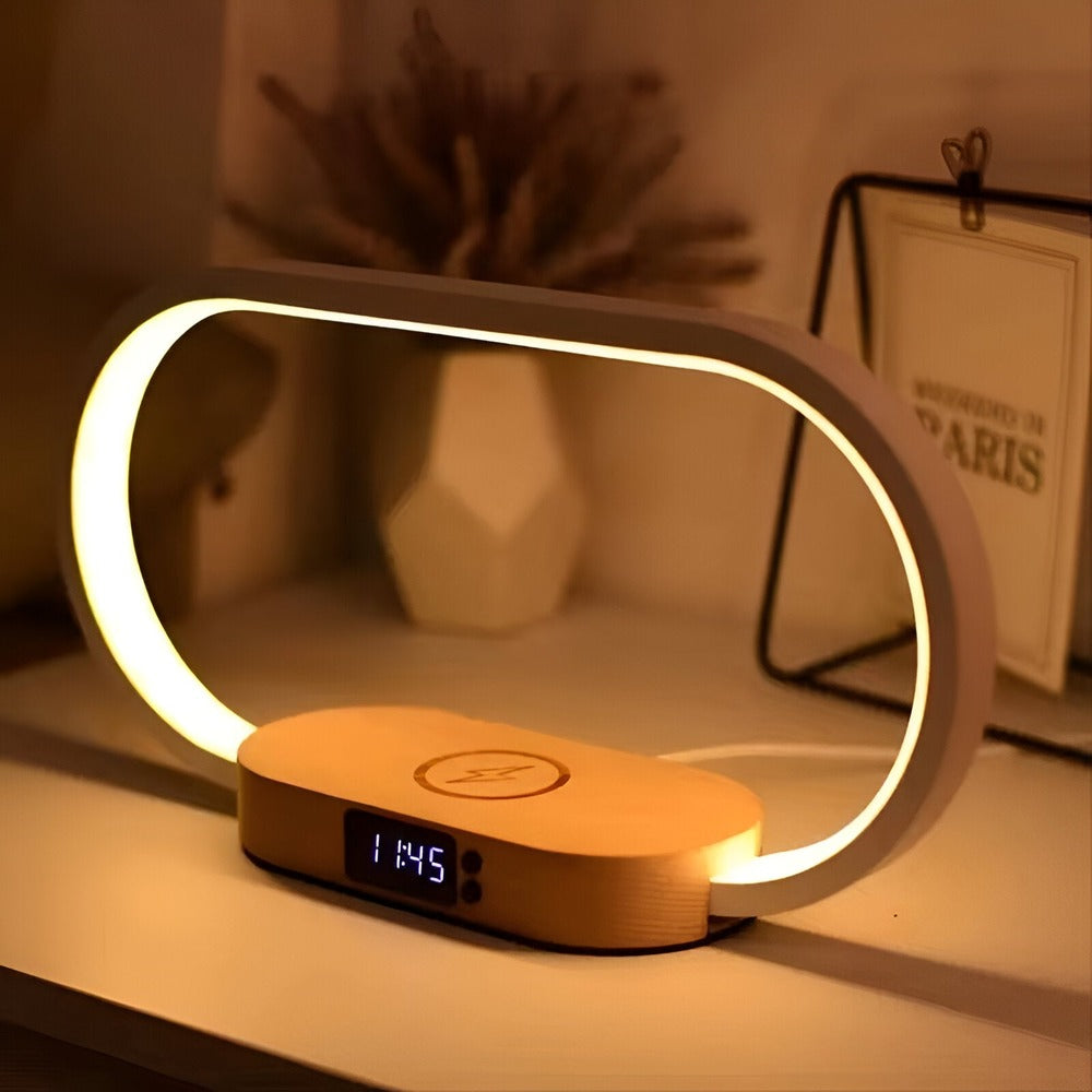 LumaNest | Multifunktionell LED-sängbordslampa med trådlös laddare och digital klocka | elesira