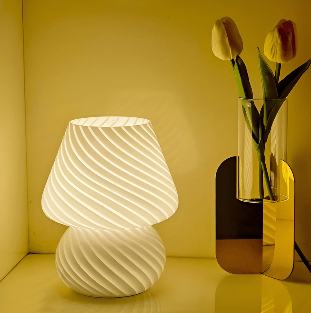 LumenWave | Handblåst randig bordslampa i glas | elesira
