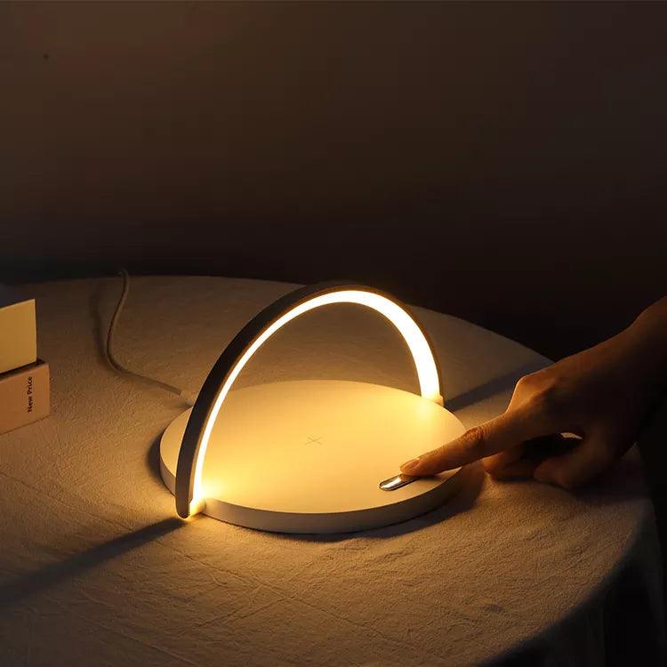 SmartDesk Pro: stație de încărcare wireless 3-în-1 cu lampă LED | elesira
