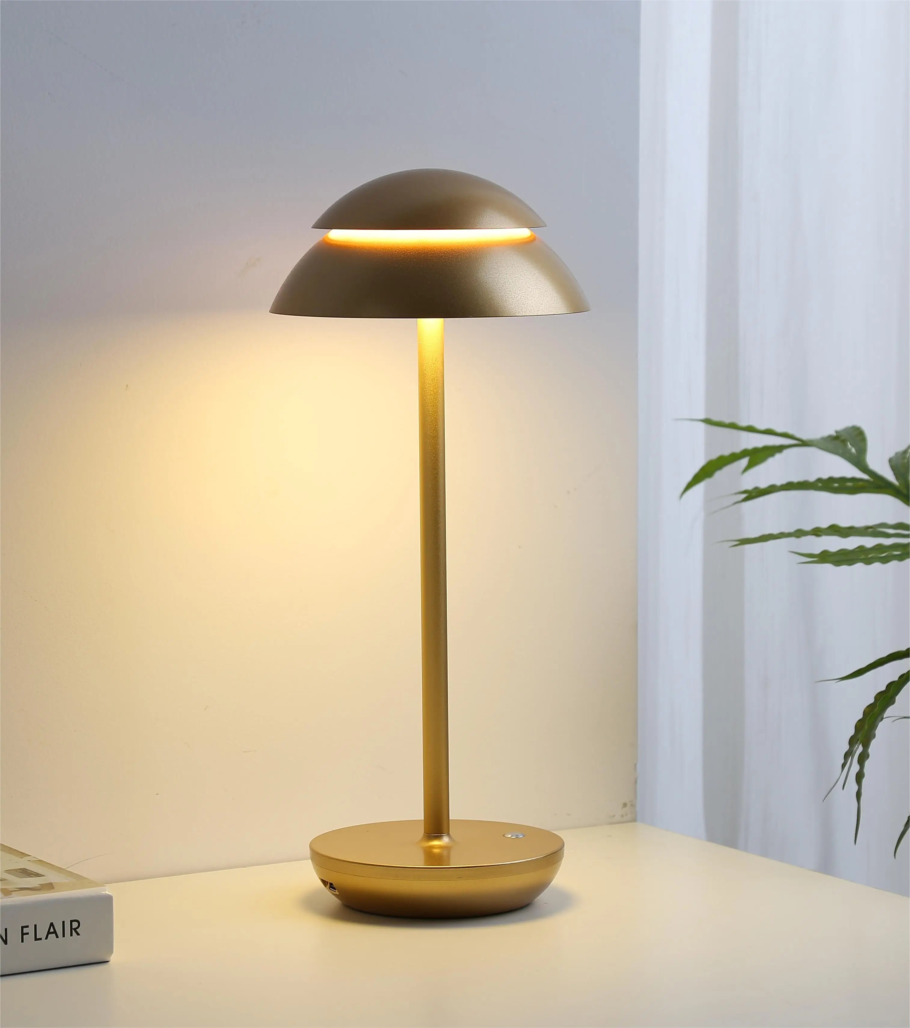 PowerLuxe - Lampe de table rechargeable | elesira