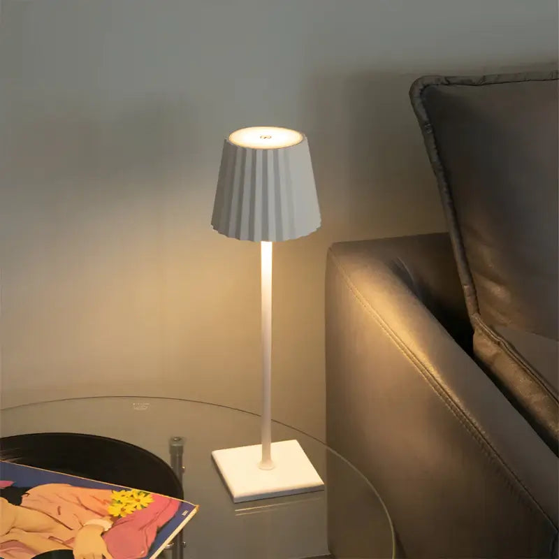 LumaRay | Rechargeable LED Table Lamp, Cordless And Dimmable | elesira