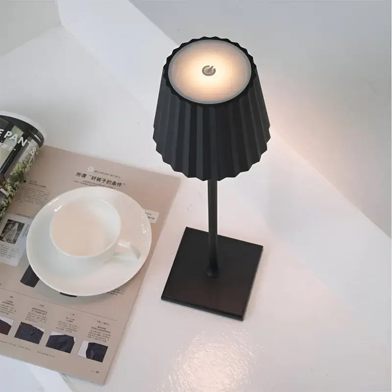 LumaRay | Rechargeable LED Table Lamp, Cordless And Dimmable | elesira