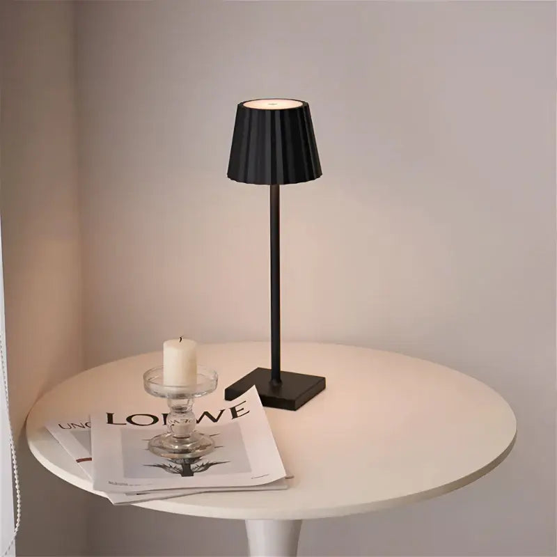 LumaRay | Rechargeable LED Table Lamp, Cordless And Dimmable | elesira