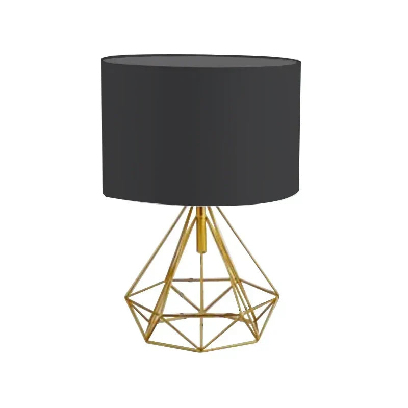 Czarna geometryczna lampka biurkowa w stylu nordyckim i retro | elesira