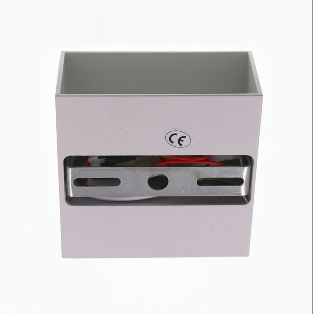 Metal Cube Led Wall Light | elesira