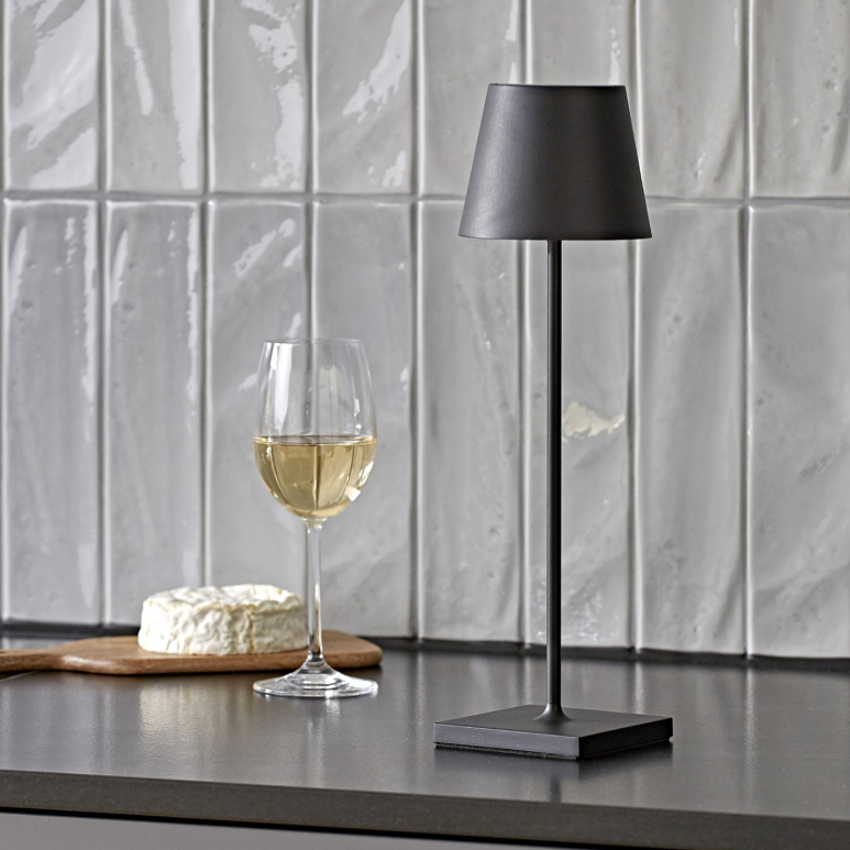 Lumenlux | Discount on multiple purchase - dimmable table lamp with USB -C | elesira