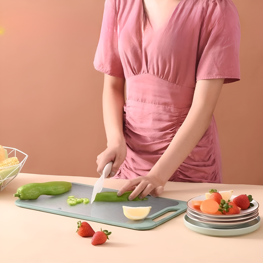 Versatile Stainless Steel Cutting Board with Built-In Garlic Crusher | elesira