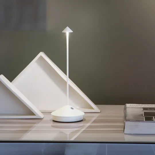 مصباح LED لاسلكي أنيق ببطارية قابلة لإعادة الشحن للمنزل | إليسيرا