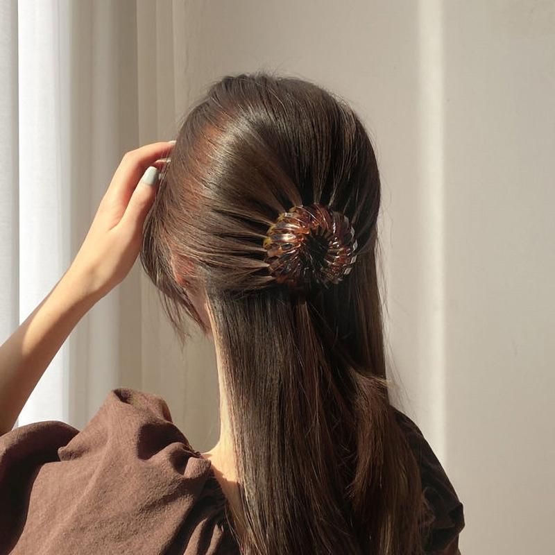 VelvaRing | Recogidos fáciles y sin dolor que mantienen tu cabello sedoso y fuerte durante todo el día | elesira