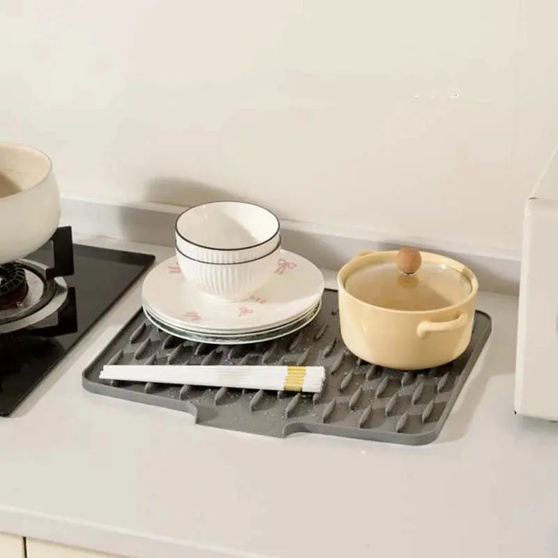 Sleek Silicone Drying Mat for Your Kitchen Sink | elesira