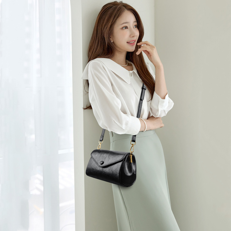 Sac VexaLuxe | Portez votre confiance avec un style sans effort et un ordre parfait | elesira