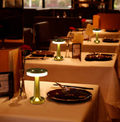 Lampe de table LED sans fil à batterie LuxeLamp - Intensité réglable par effleurement - Doré | elesira