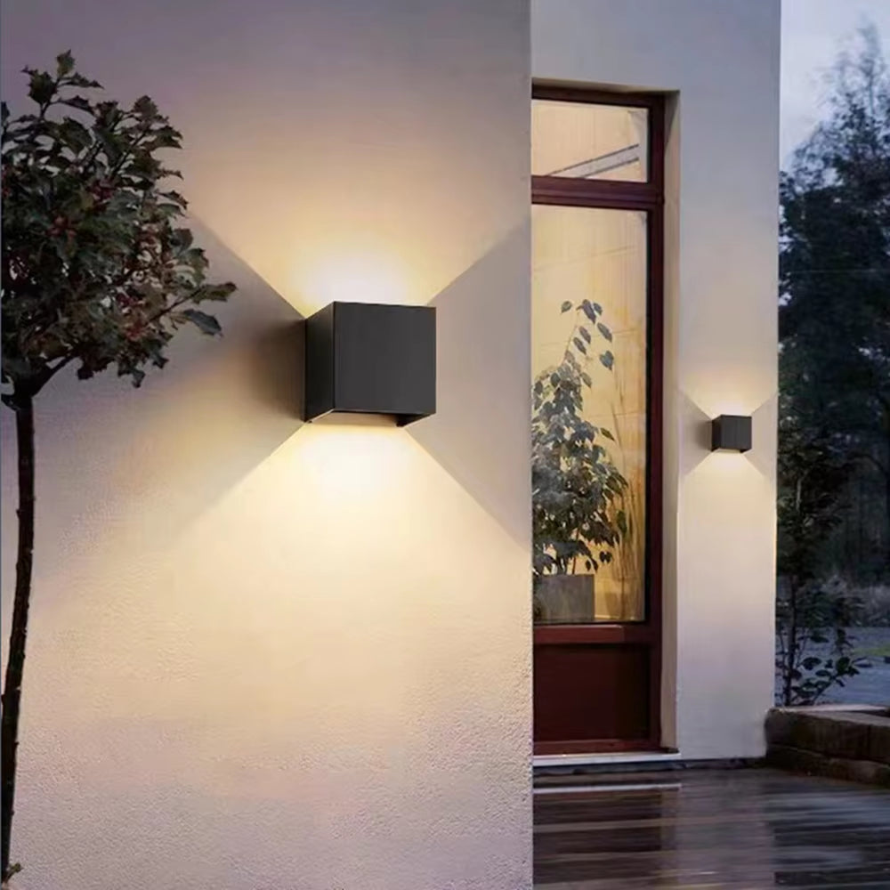 Trådløs kubisk LED-vegglampe – dimbar, USB-oppladbar (2-pakning) | elesira