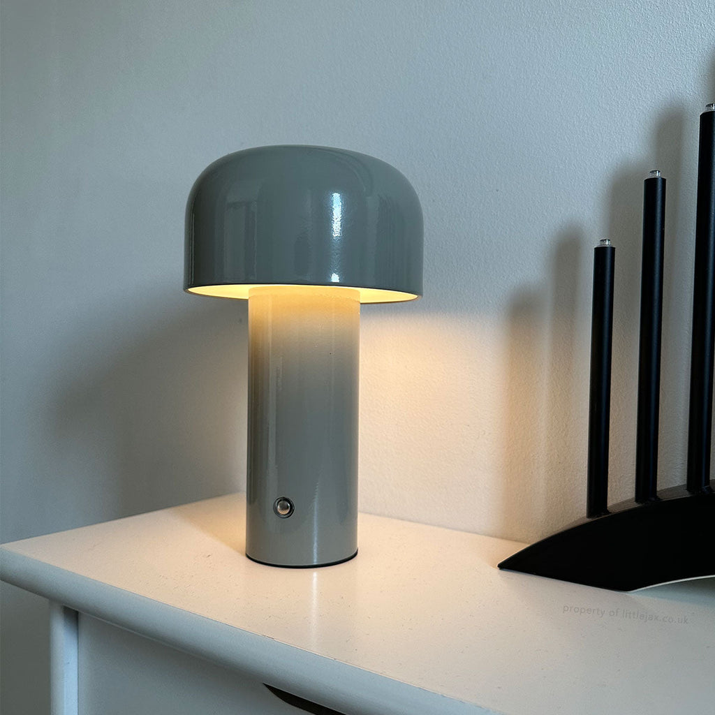 Elegancka nowoczesna bezprzewodowa lampa w kształcie grzybka | elesira