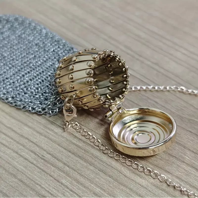 VeroMetal | Fedezd fel a vintage csillogást minden merész hordozással | elesira
