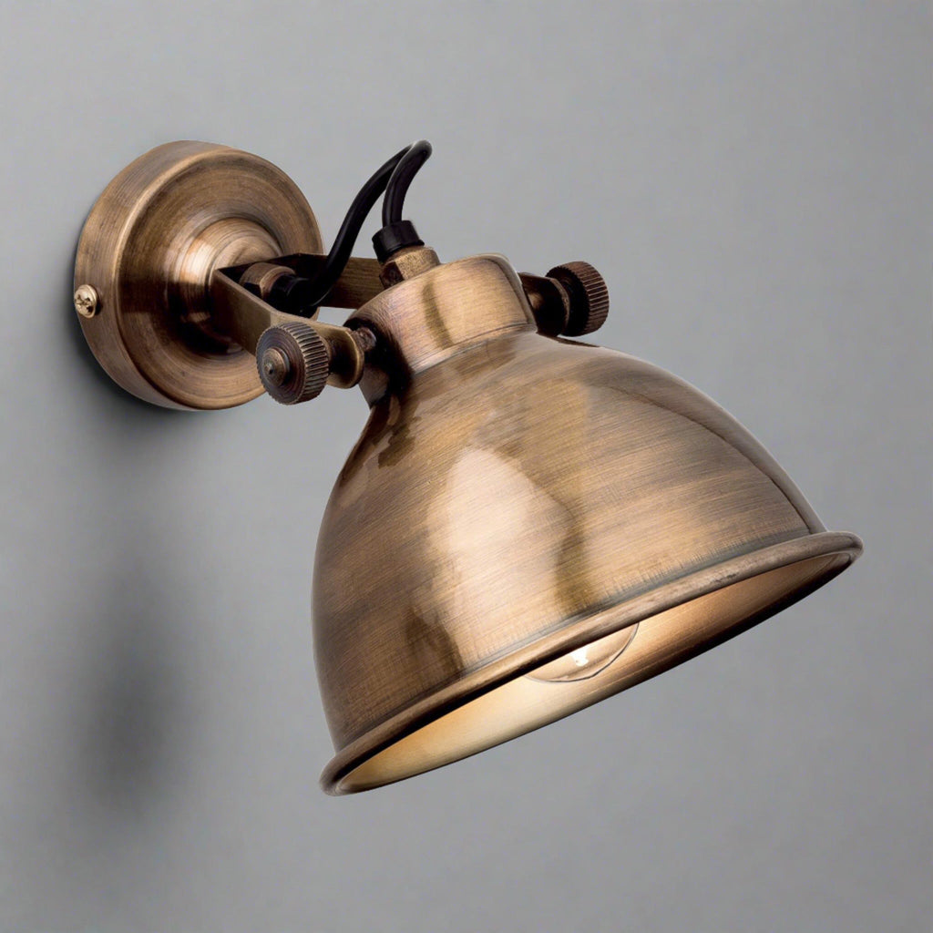 Huxley Wall Light | elesira
