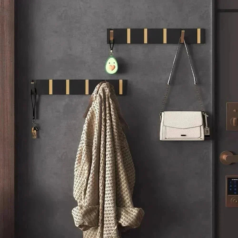 Stilren plassbesparende veggkrok med sammenleggbar design | elesira