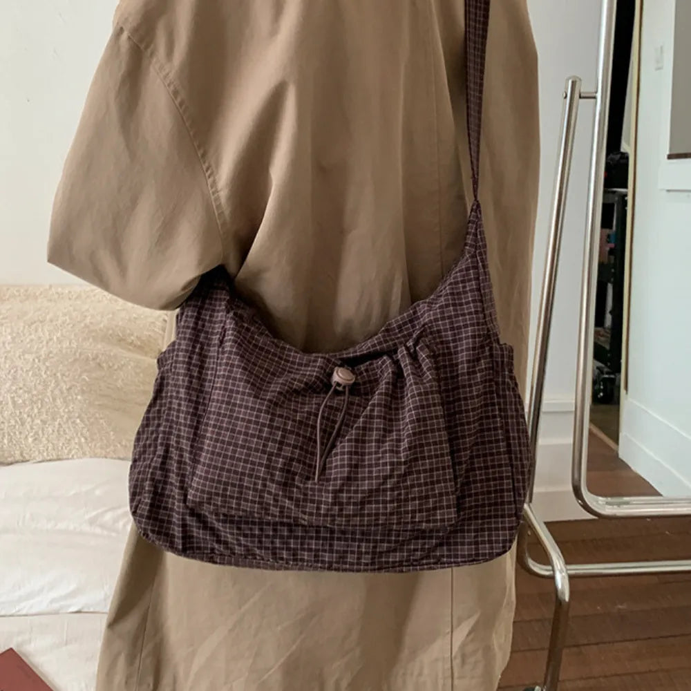 Waterproof Nylon Crossbody Bag | elesira
