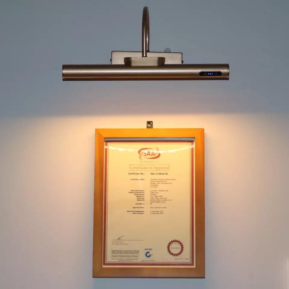 Martin LED Wall Lamp for photo frames | elesira