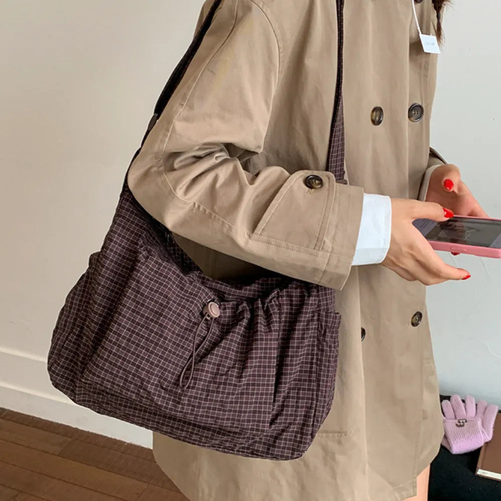 Waterproof Nylon Crossbody Bag | elesira