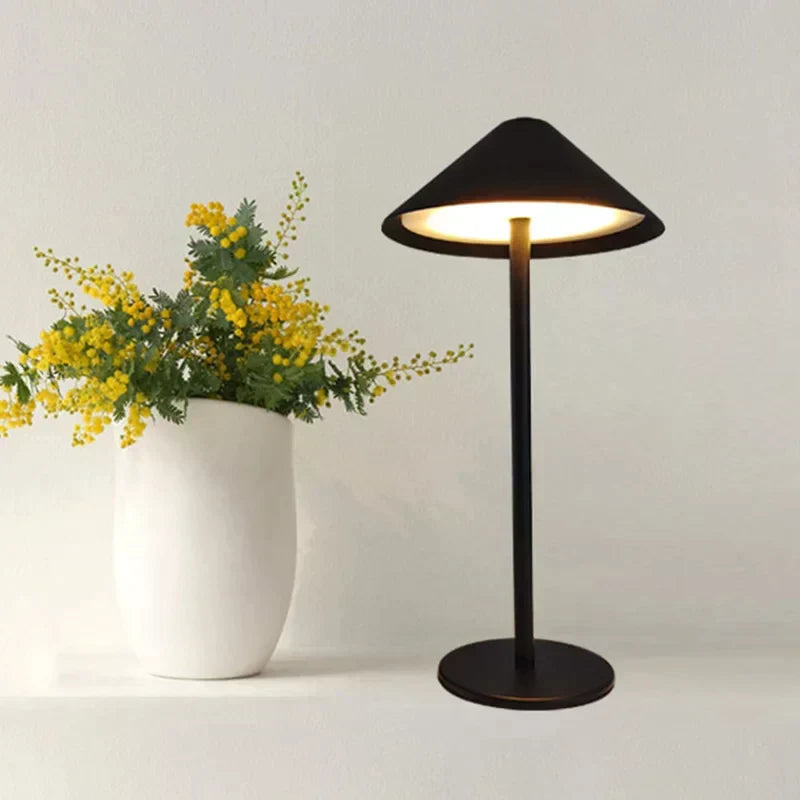 GoLumina - Rechargeable Desk Lamp | elesira