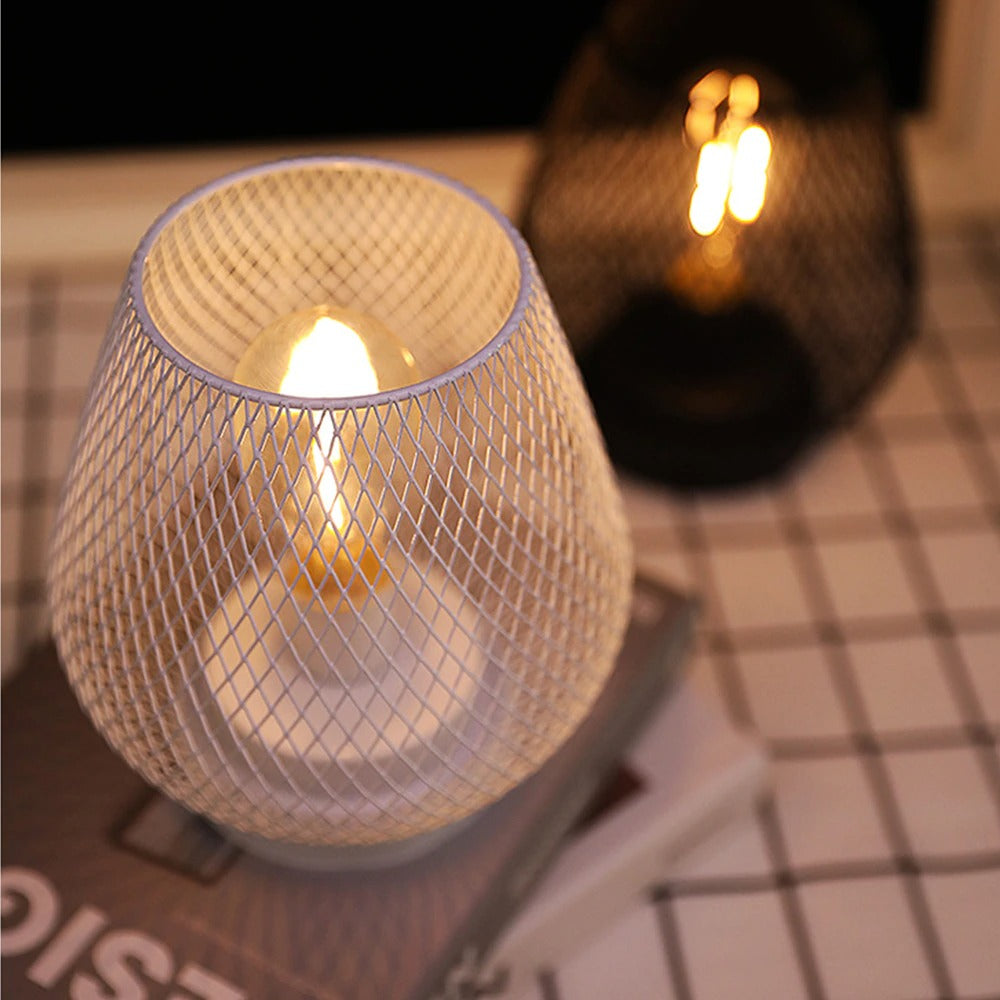 Industriell burformad sängbordslampa | elesira