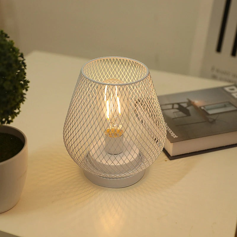 Industriell burformad sängbordslampa | elesira