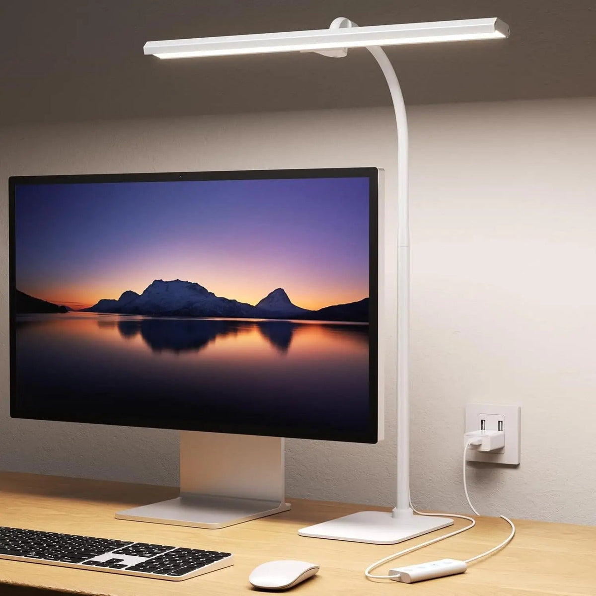 Lampe de bureau LED polyvalente à luminosité réglable | elesira