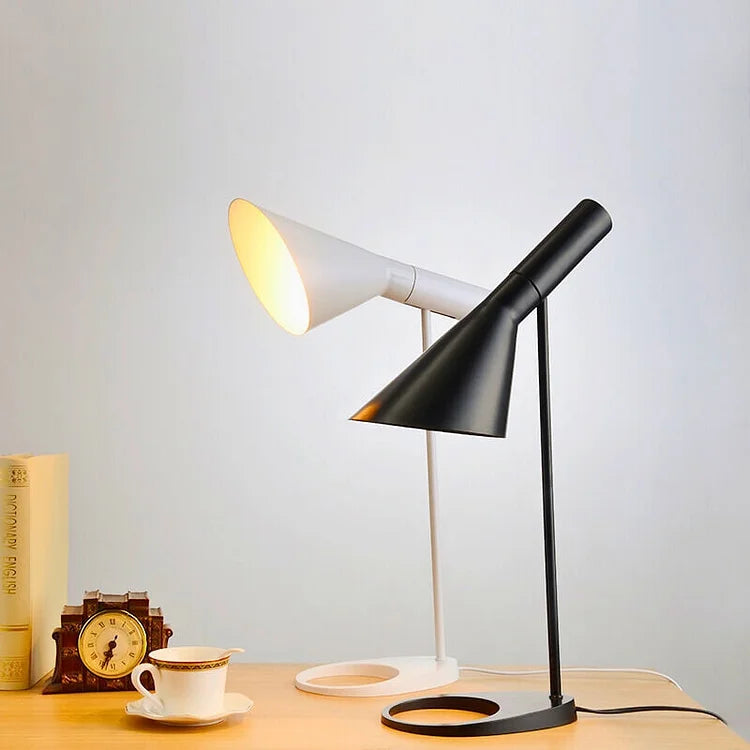 MinimalGlow – modern LED-es asztali lámpa letisztult kialakítással | elesira